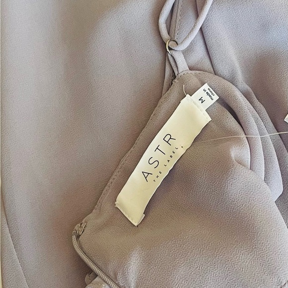 ASTR The Label Adoria Ruffled V-Neck Side Slit Chiffon Maxi Dress NEW - Picture 11 of 14